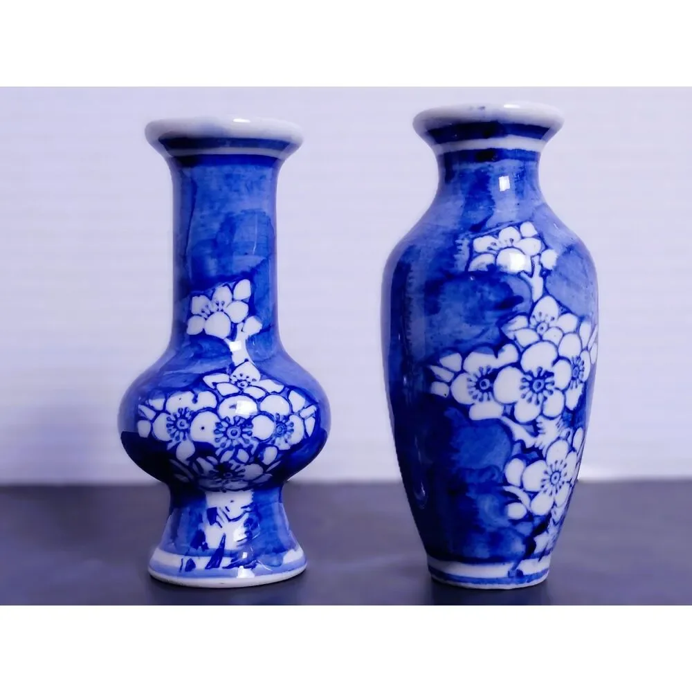 Vintage Set Of 2 Chinoiserie Cherry Blossom Chinese Mini Bud Vases Blue & White